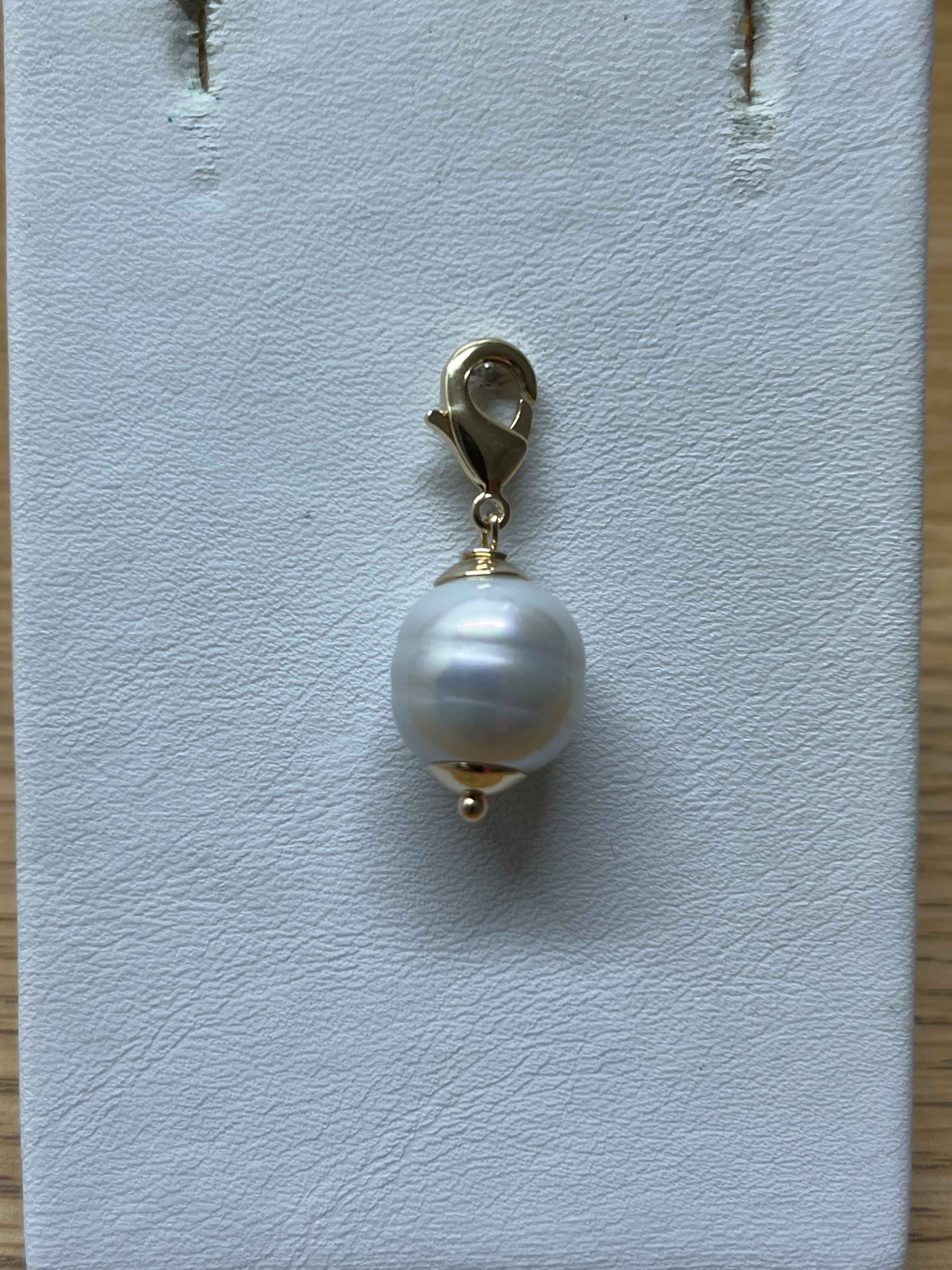 Pendant-12 - Item # 15852