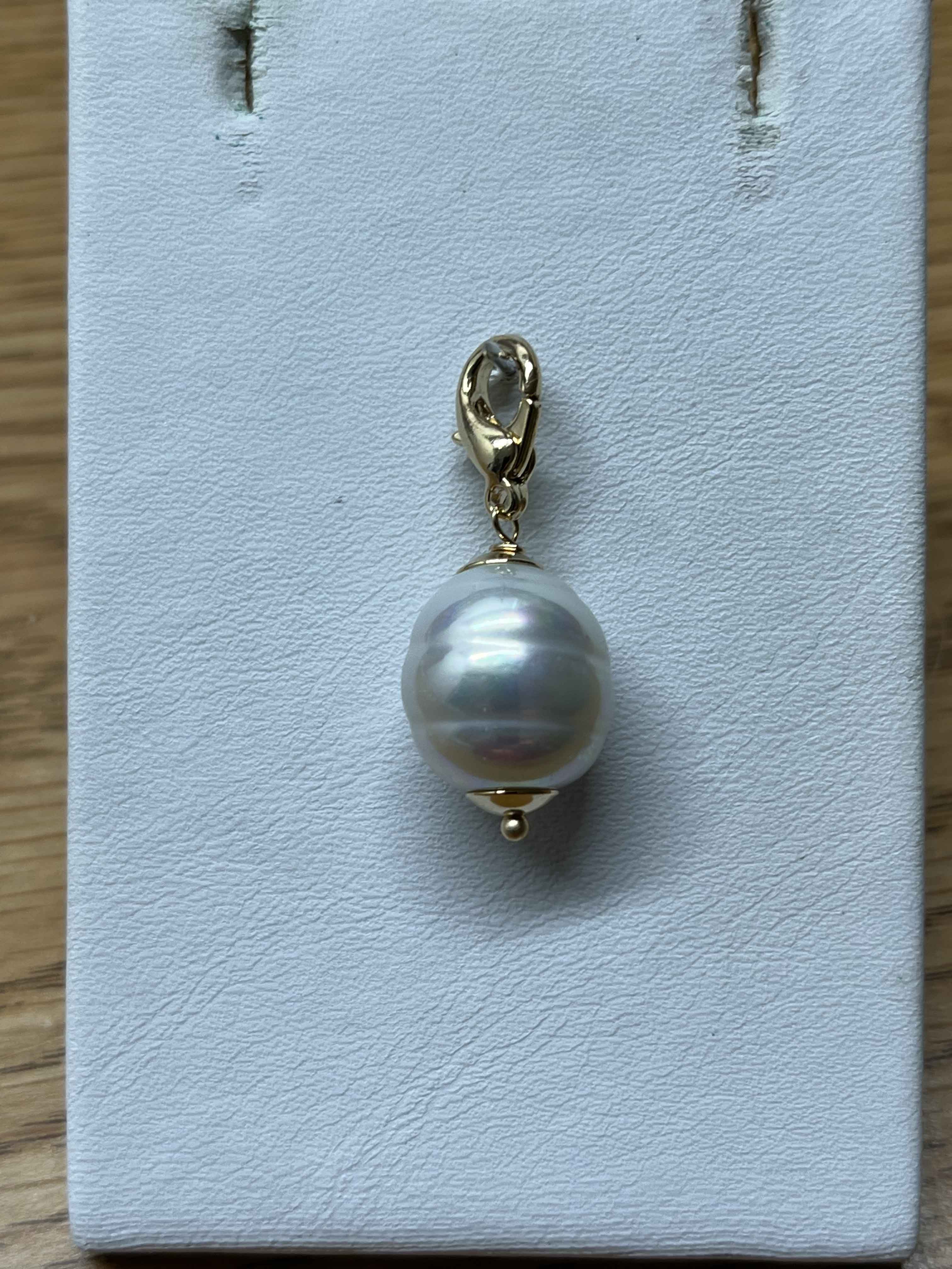 Pendant-13x15 - Item # 15861