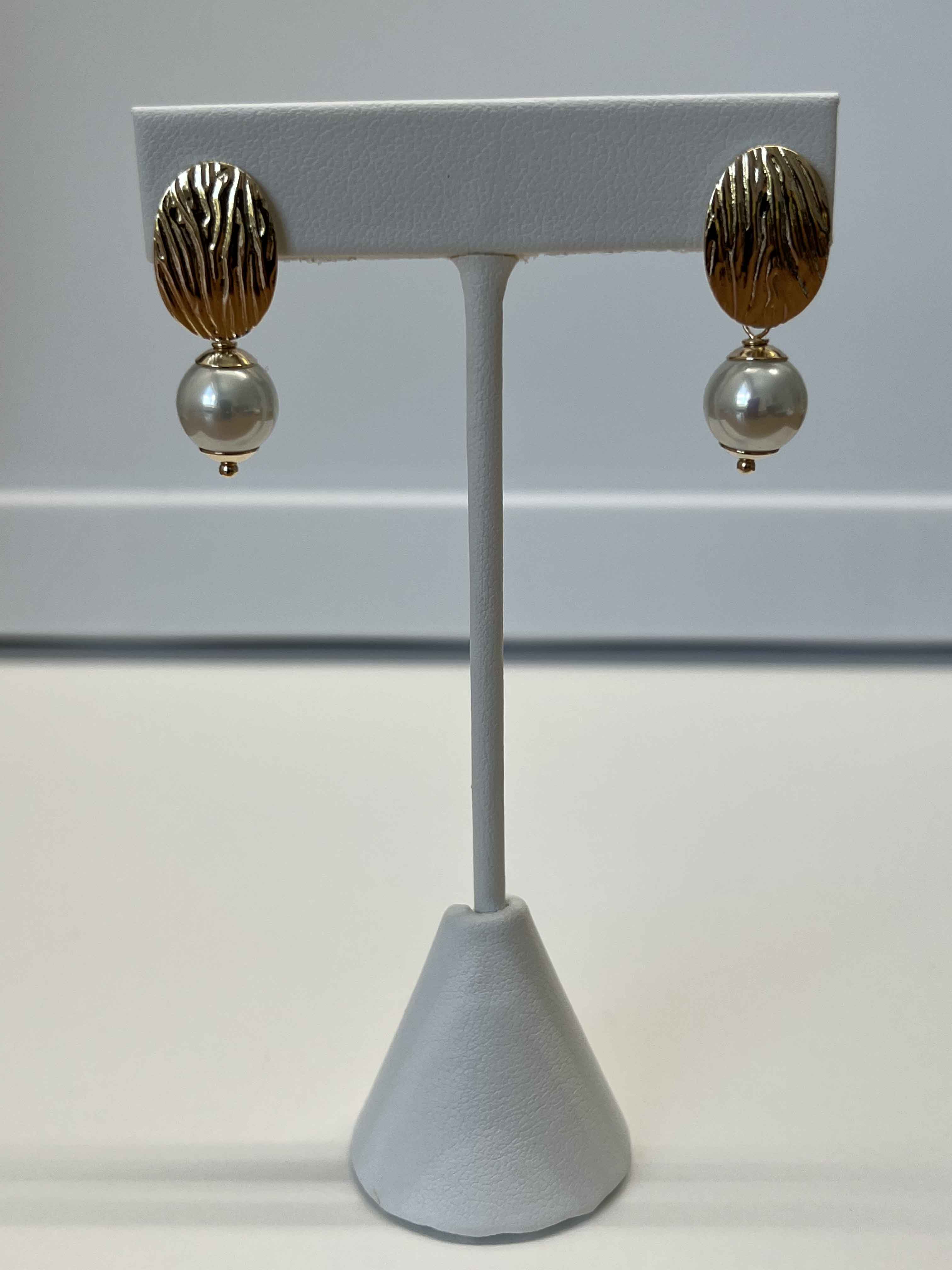 Earrings mallorca pearls gold plated white color - Item # 18311