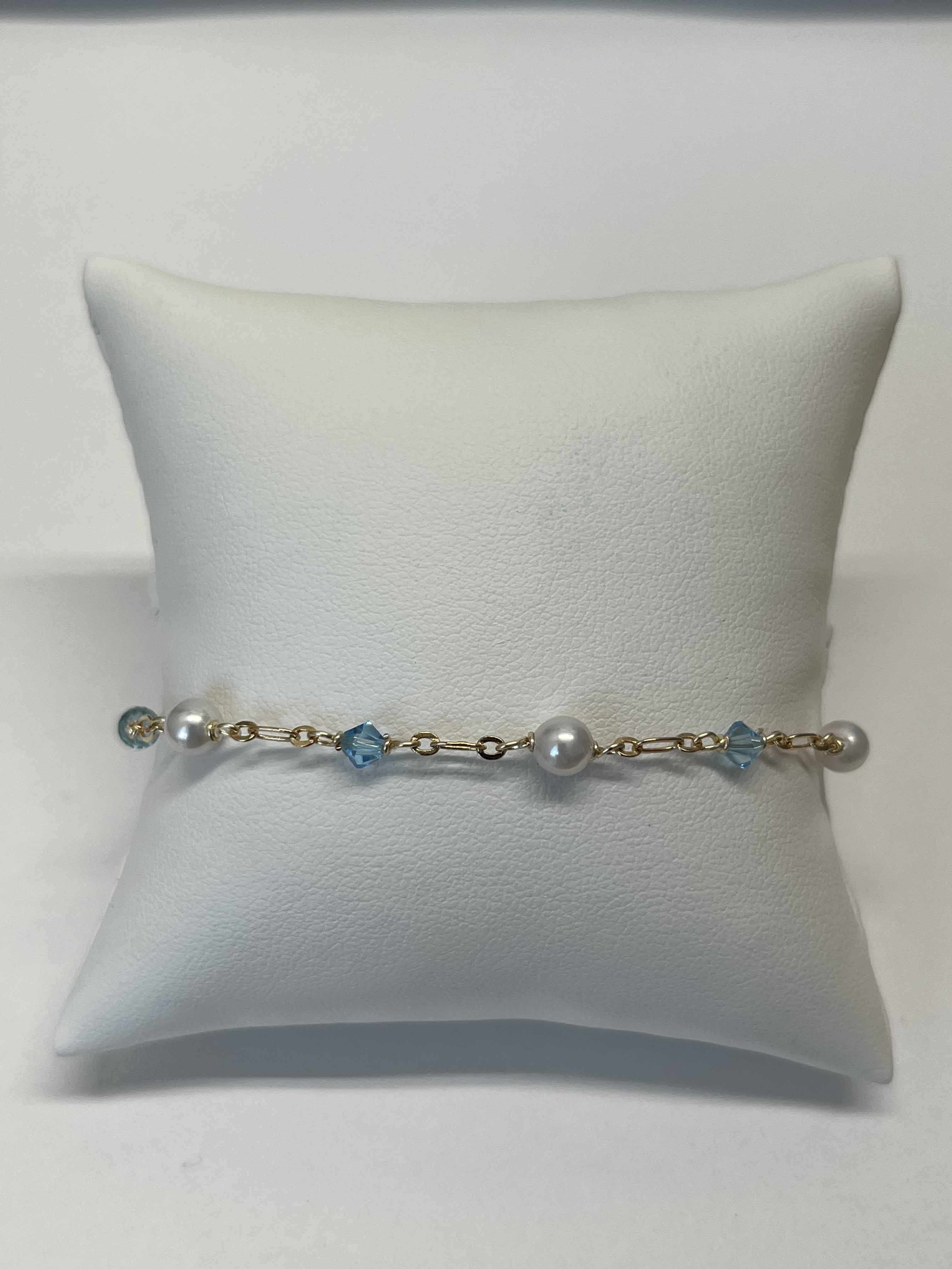 Bracelet mallorca pearls gold plated swarovski cristal light blue color - Item # 18321