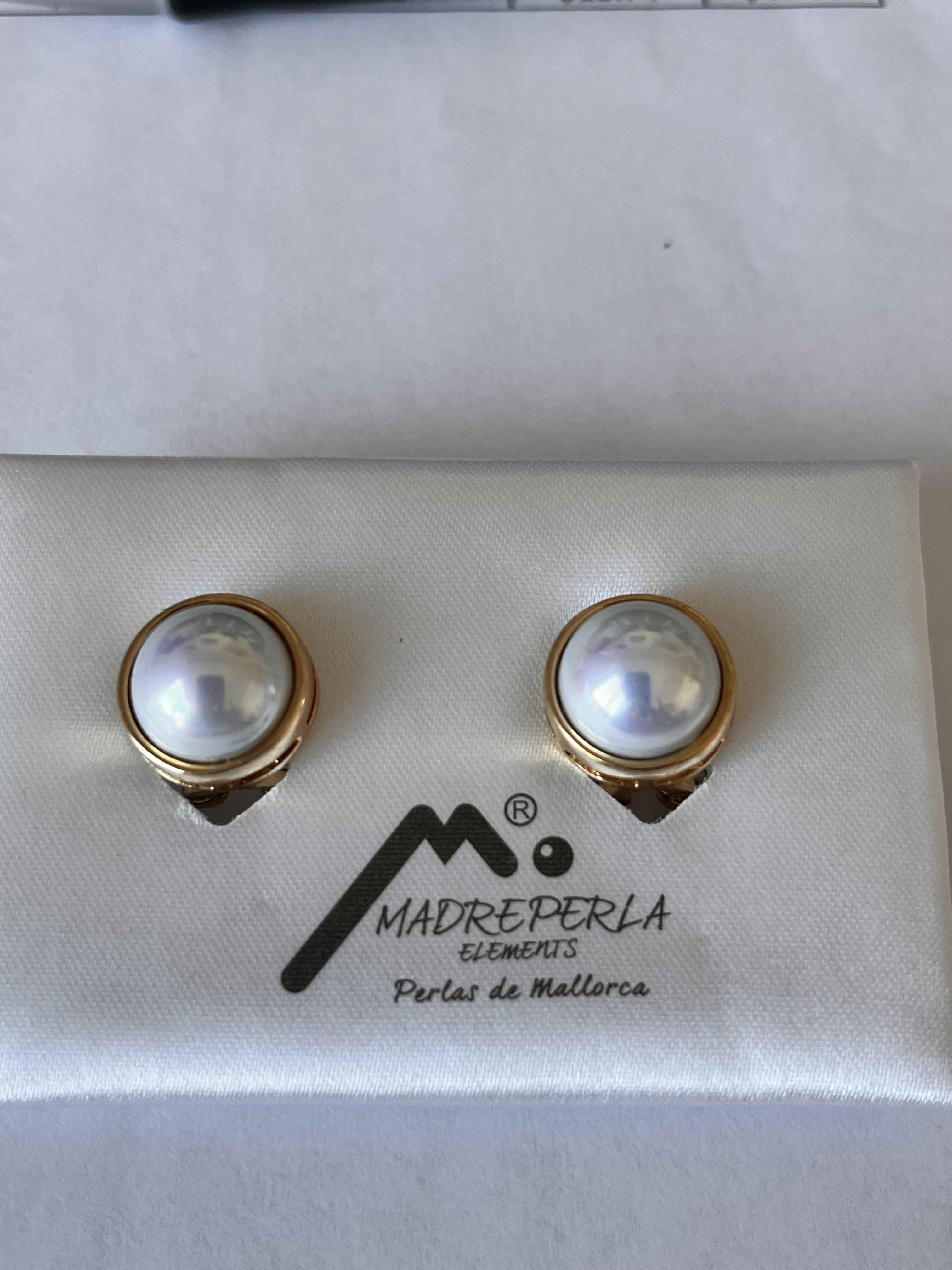 Earrings mallorca pearls gold plated white pearls - Item # 18581