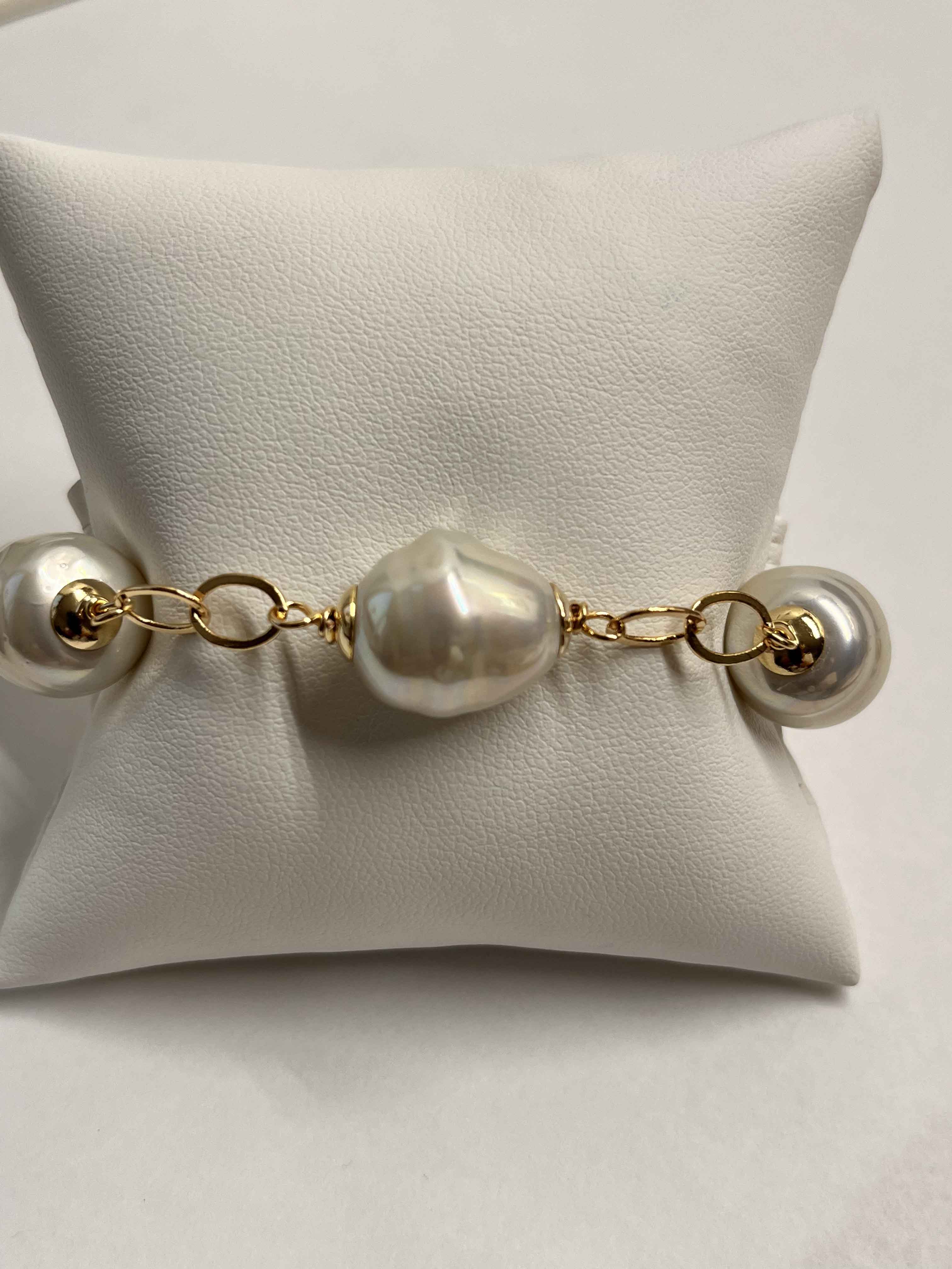 Bracelet mallorca pearls gold plated white pearls - Item # 18598