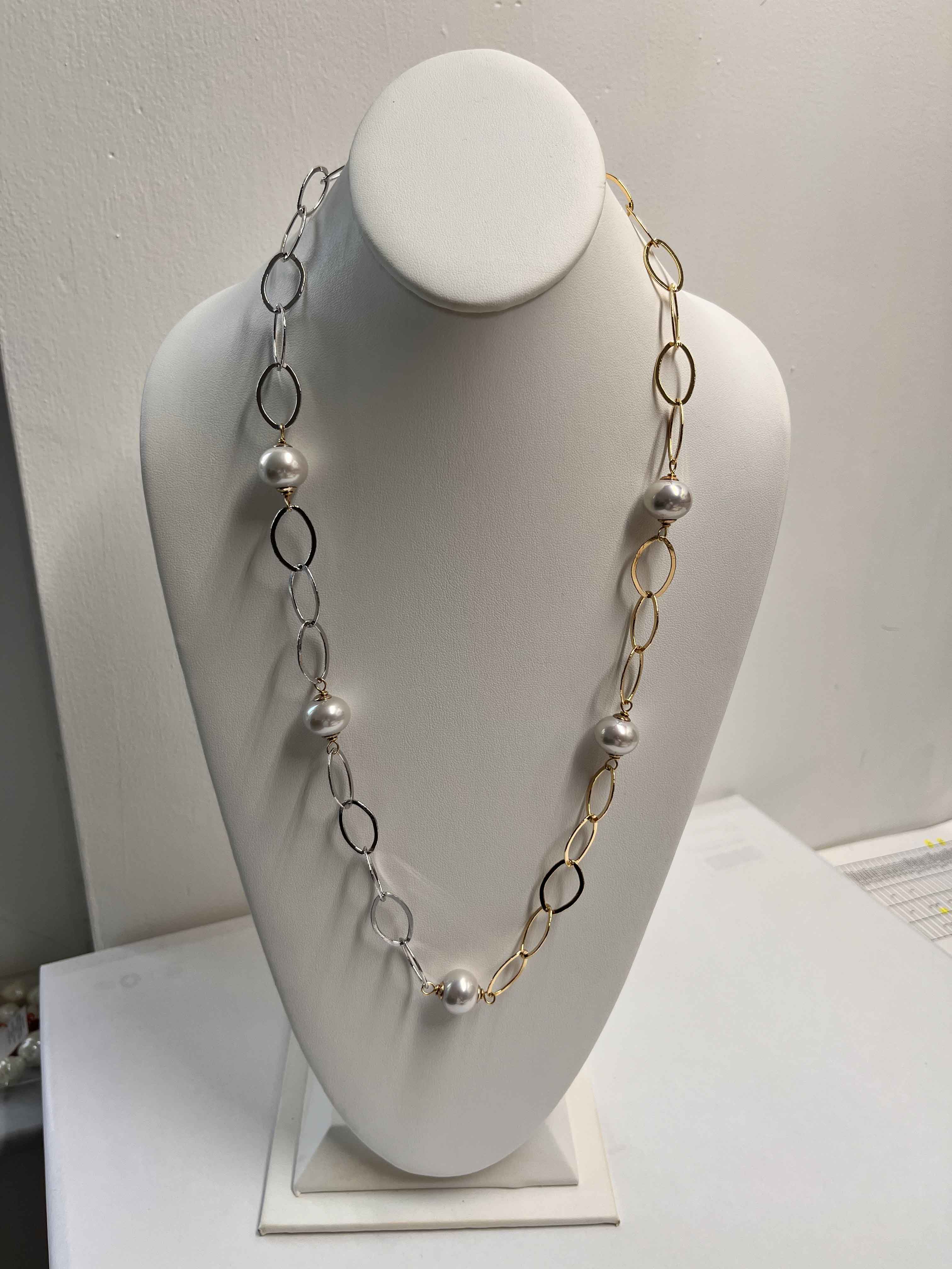 Necklace mallorca pearls two tone plated white pearls - Item # 18640