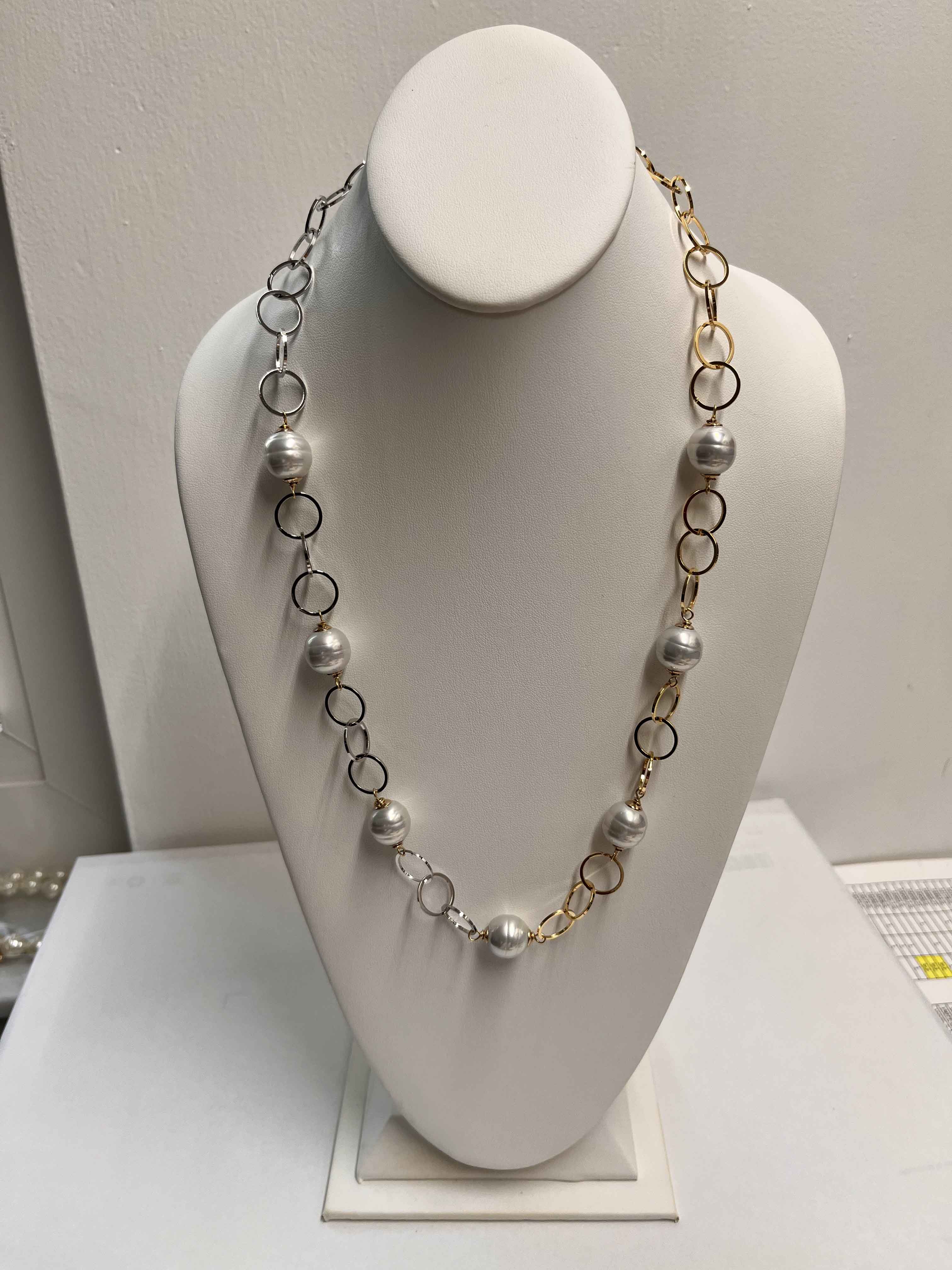 Necklace mallorca pearls two tone plated white pearls - Item # 18642