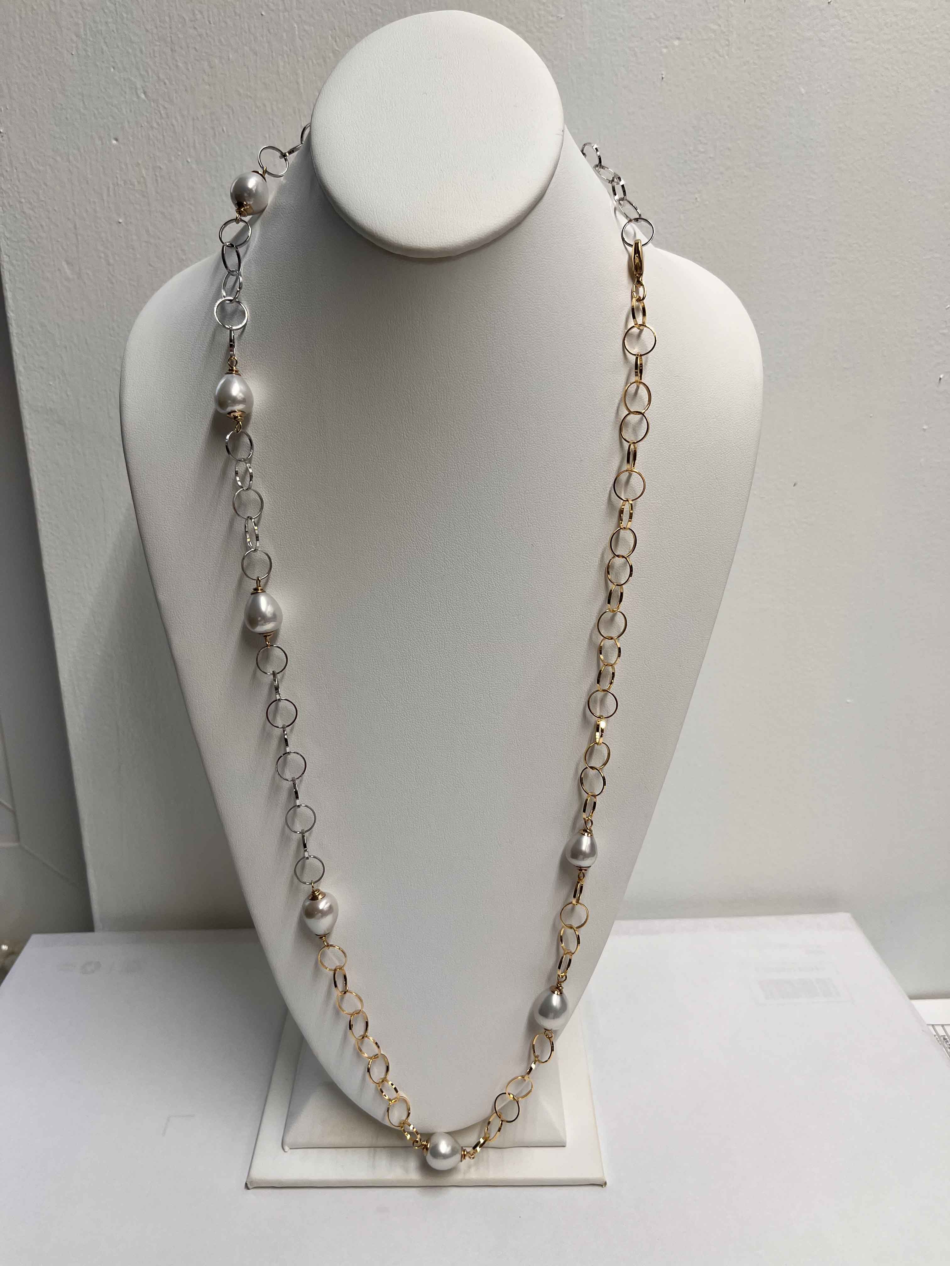 Necklace mallorca pearls two tone plated white pearls - Item # 18651