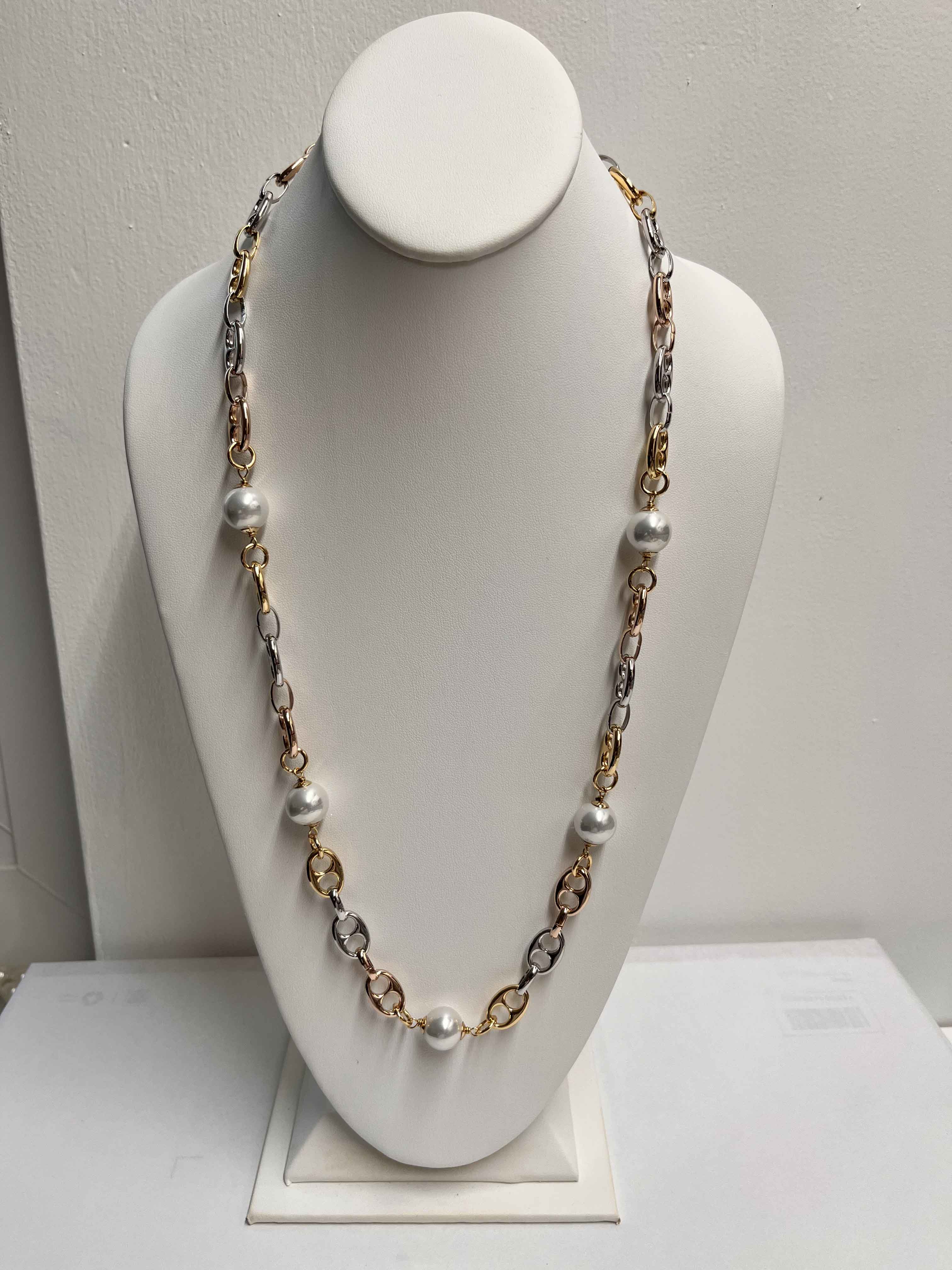 Necklace mallorca pearls three tone plated white pearls - Item # 18654