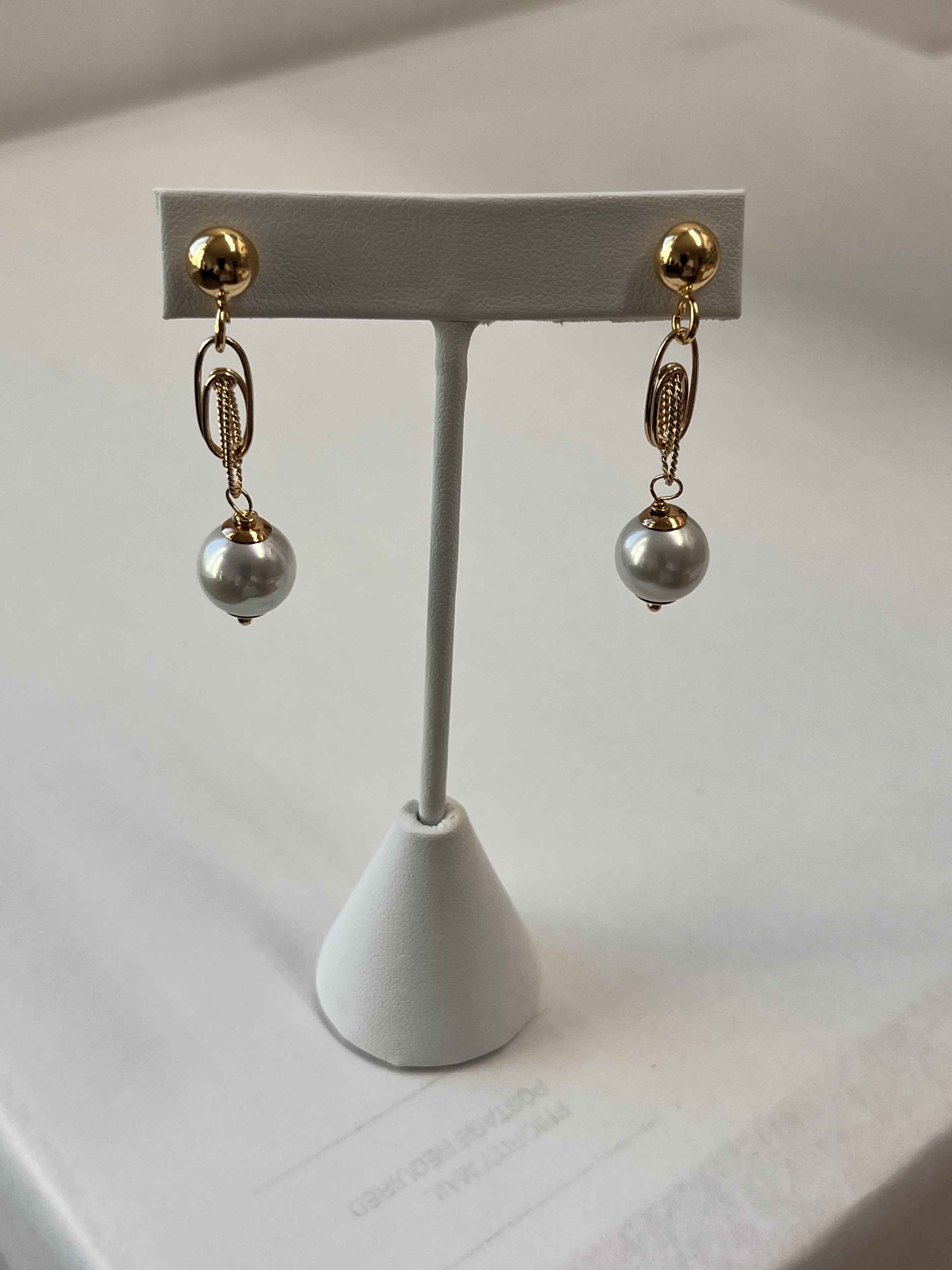 Earrings mallorca pearls gold plated coral red - Item # 18675