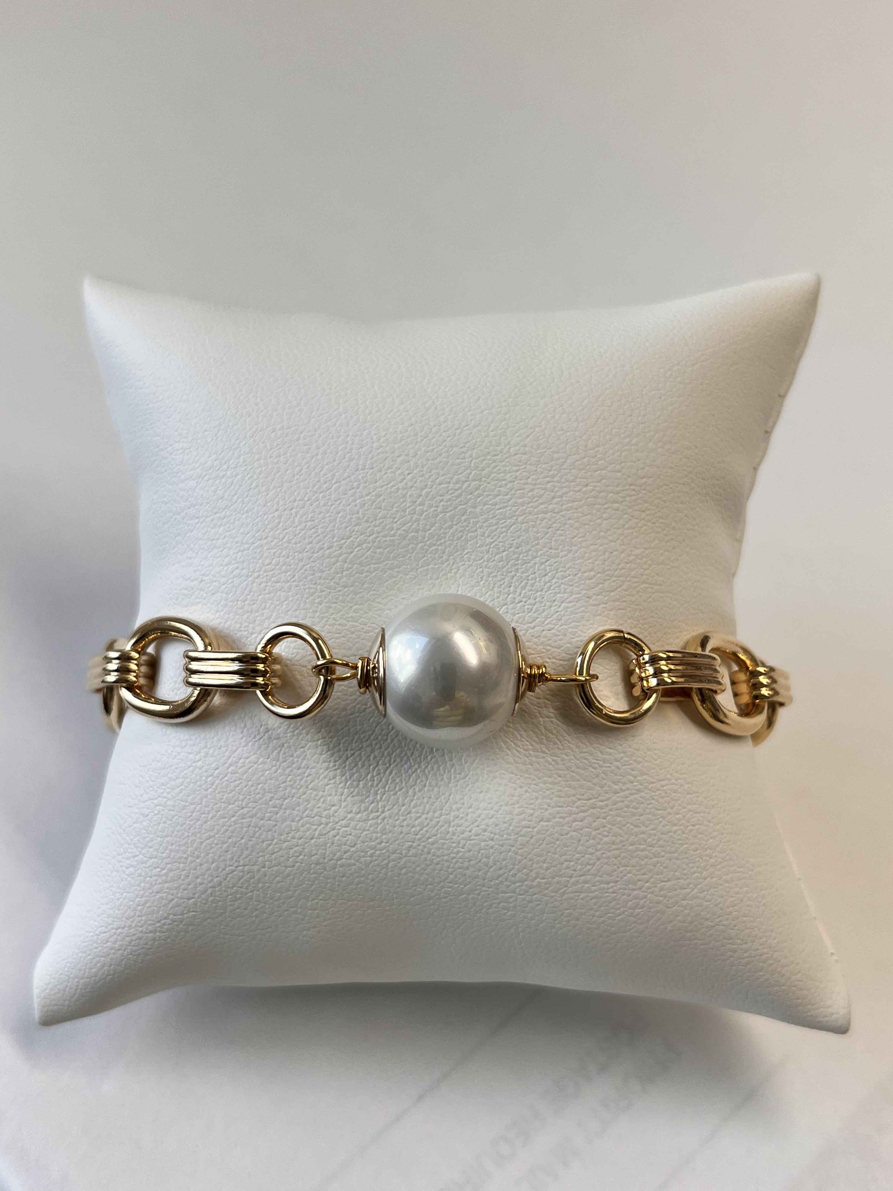 Bracelet mallorca pearls gold plated white pearls - Item # 18699