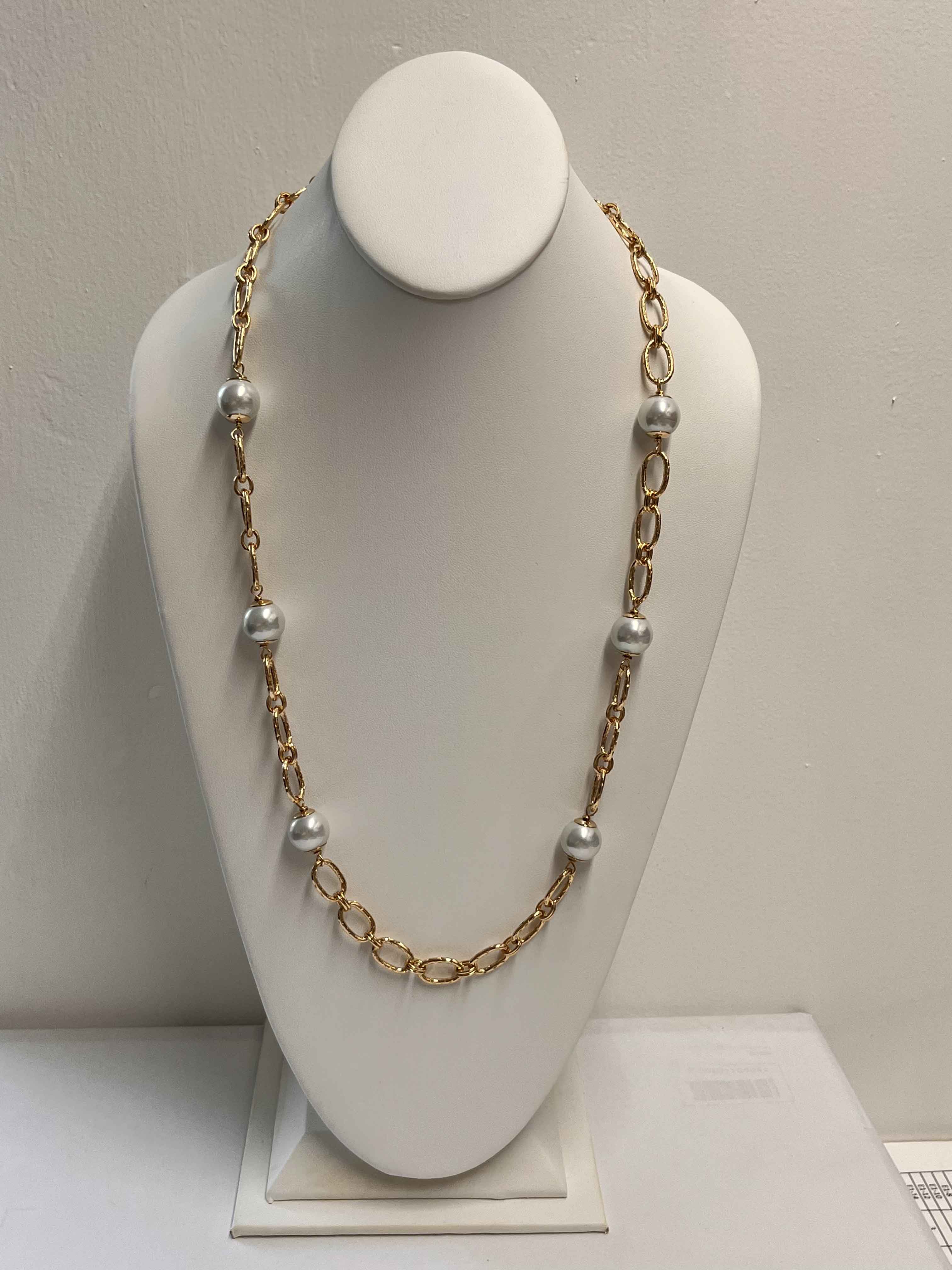 Necklace mallorca pearls gold plated white pearls - Item # 18702