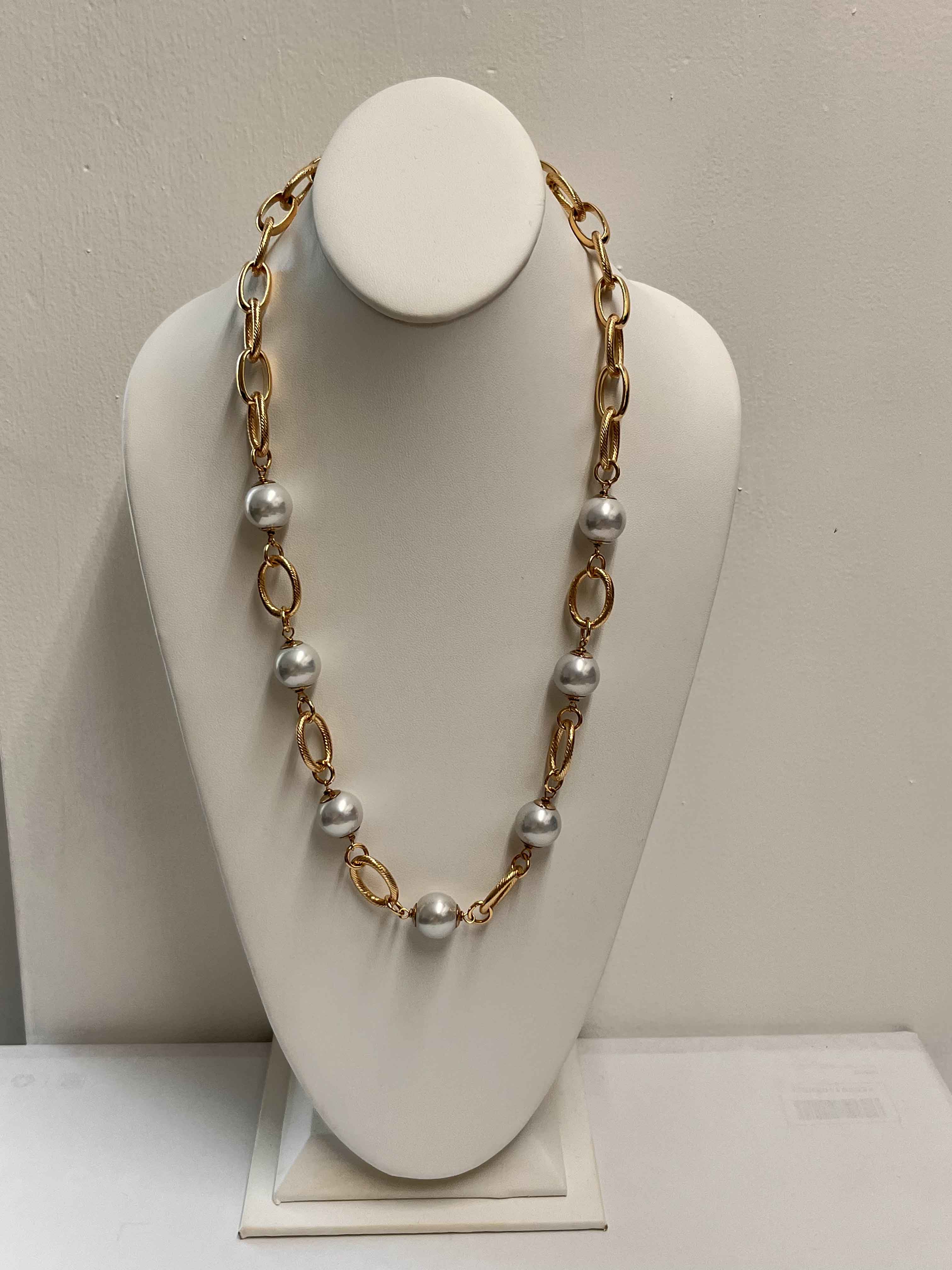 Necklace mallorca pearls gold plated white pearls - Item # 18722