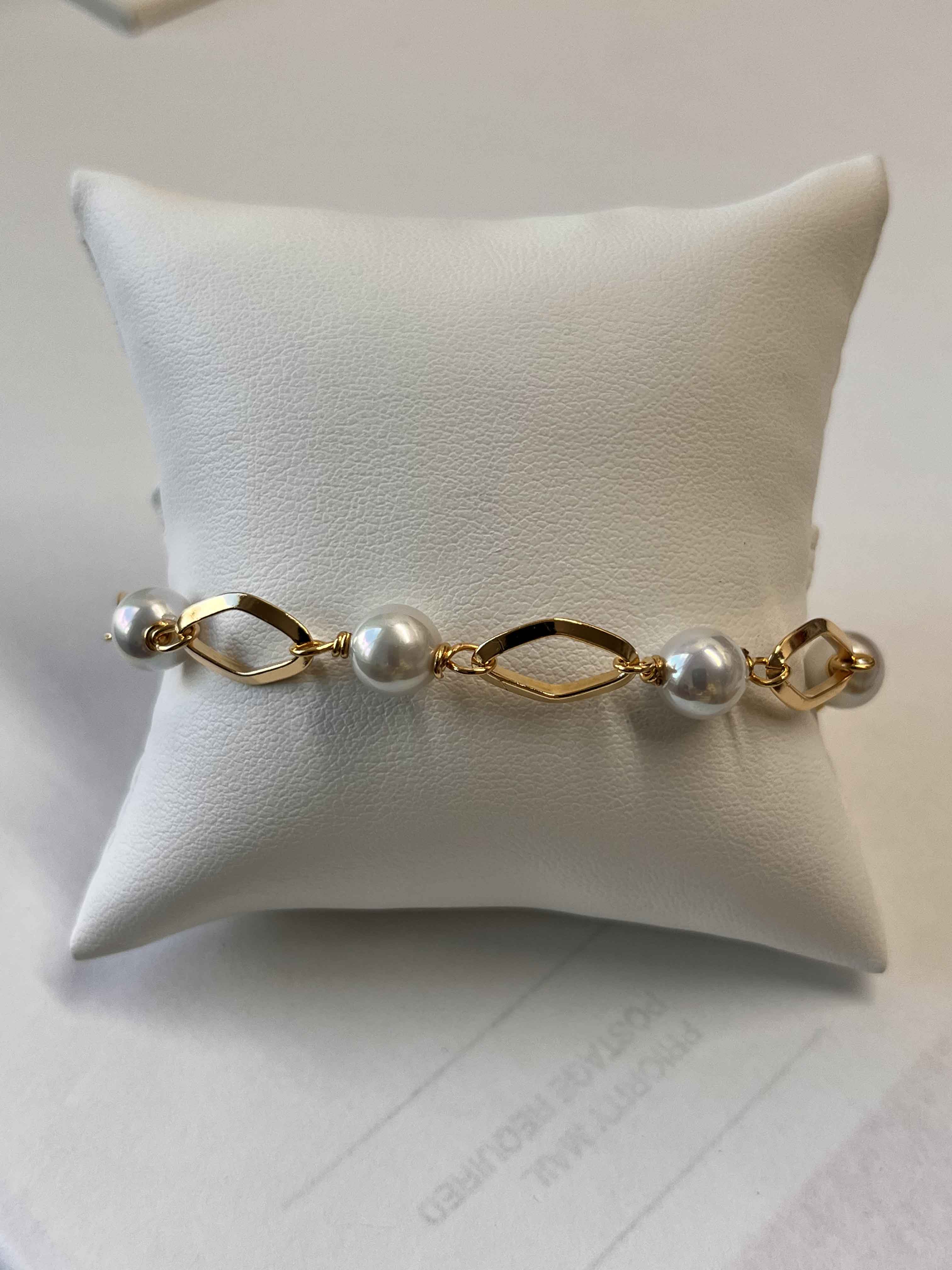 Bracelet mallorca pearls gold plated white pearls - Item # 18733