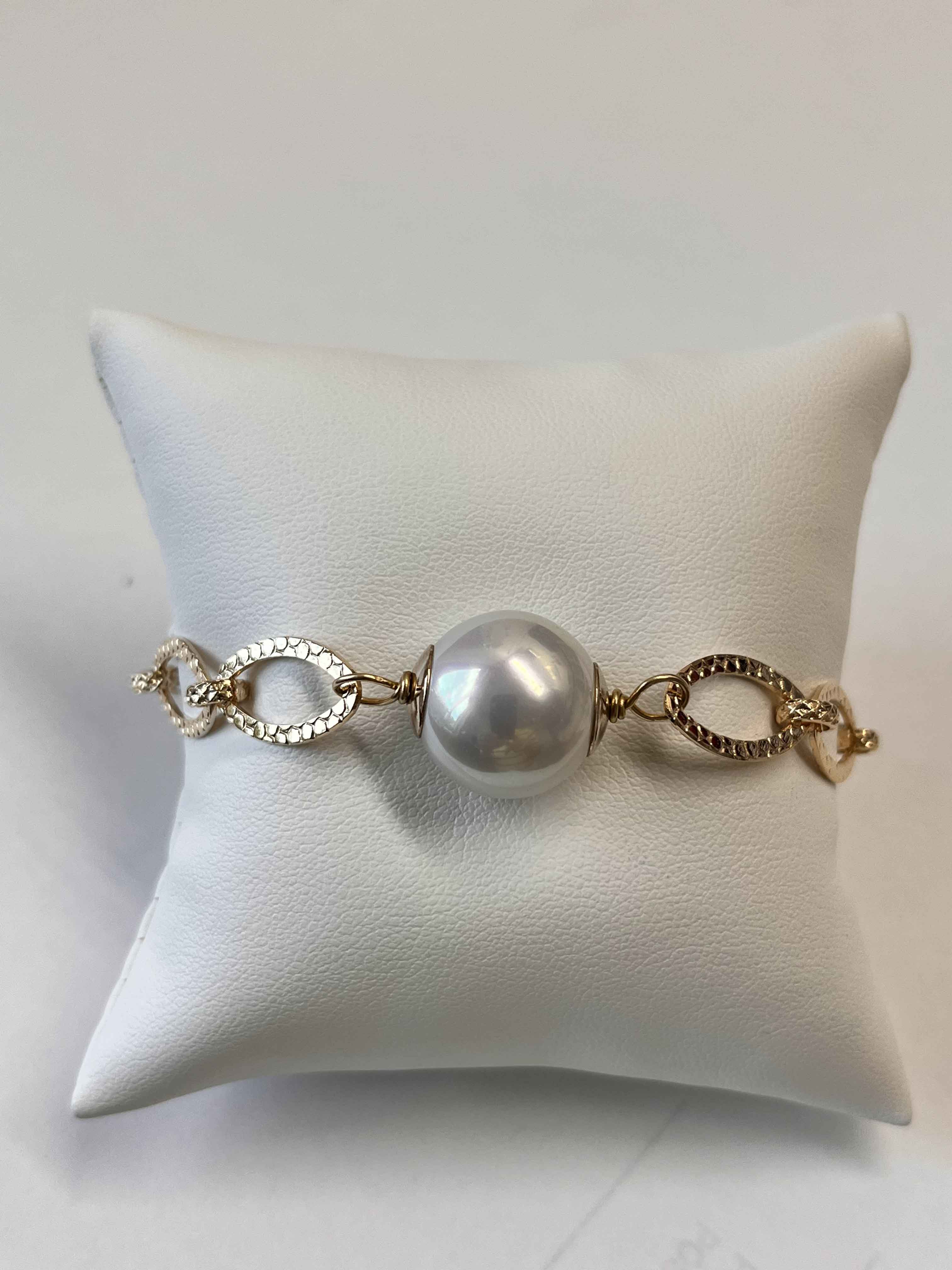 Bracelet mallorca pearls gold plated white pearls - Item # 18739