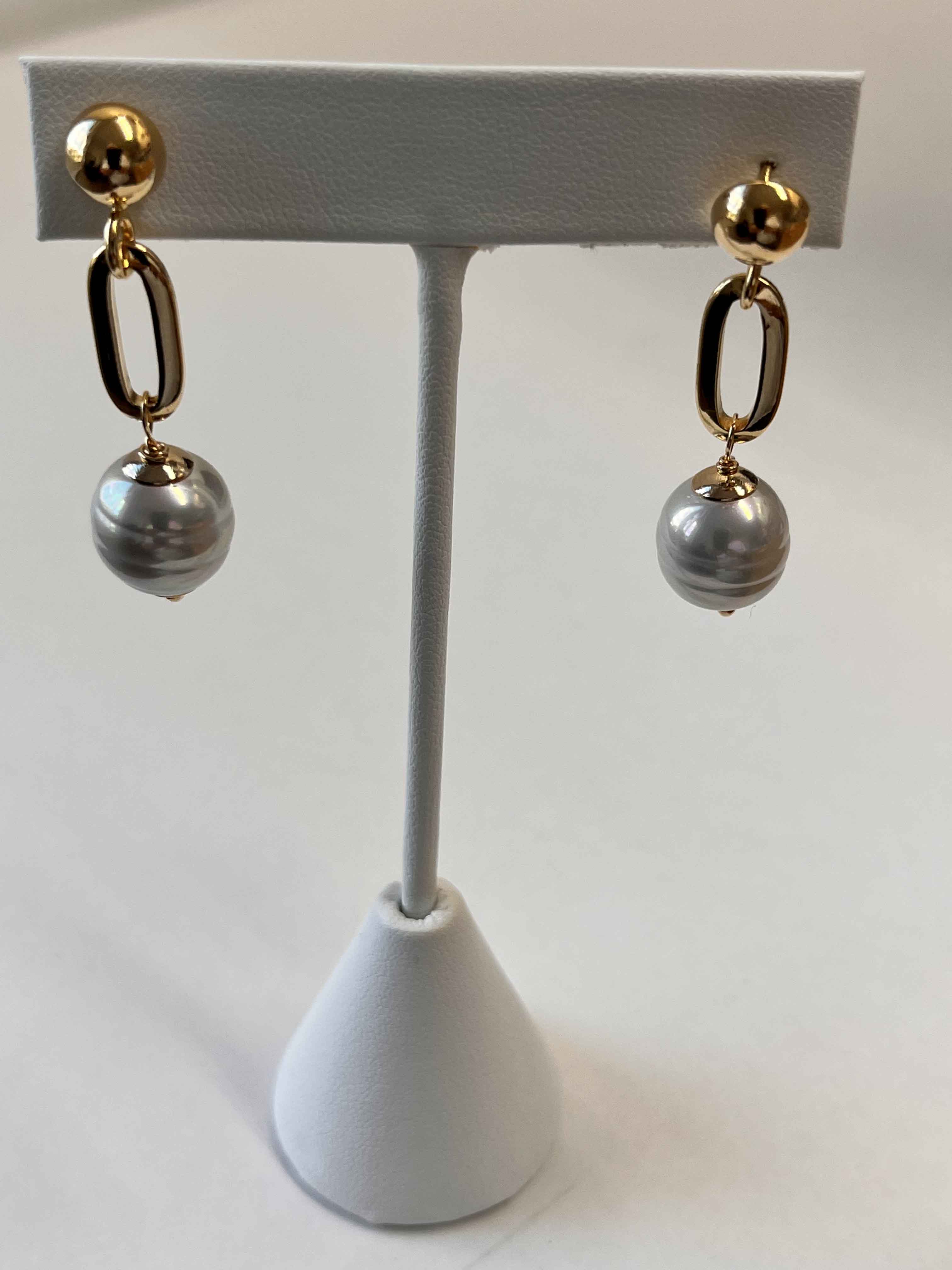 Earrings mallorca pearls gold plated white pearls - Item # 18773