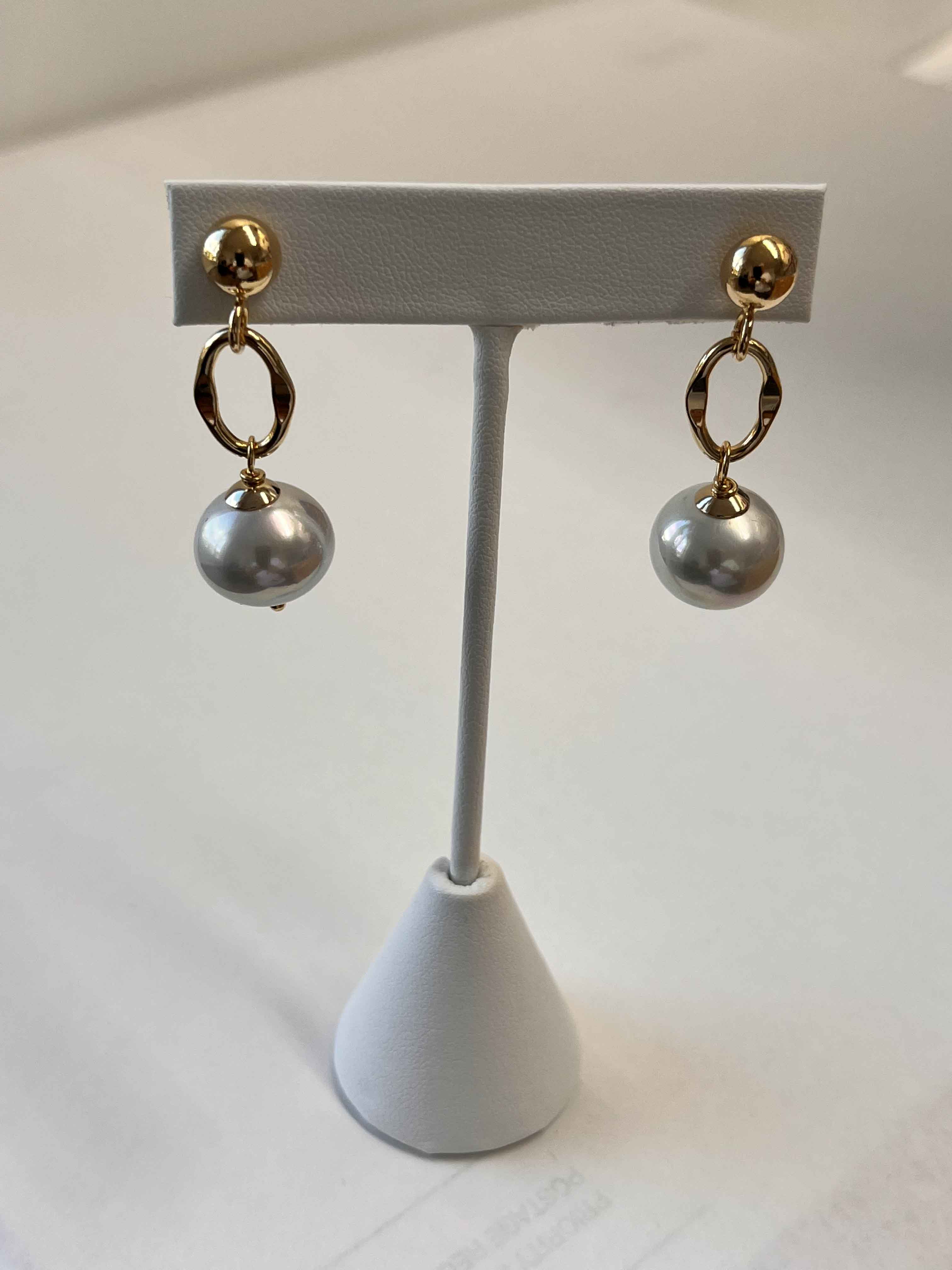 Earrings mallorca pearls gold plated white pearls - Item # 18774