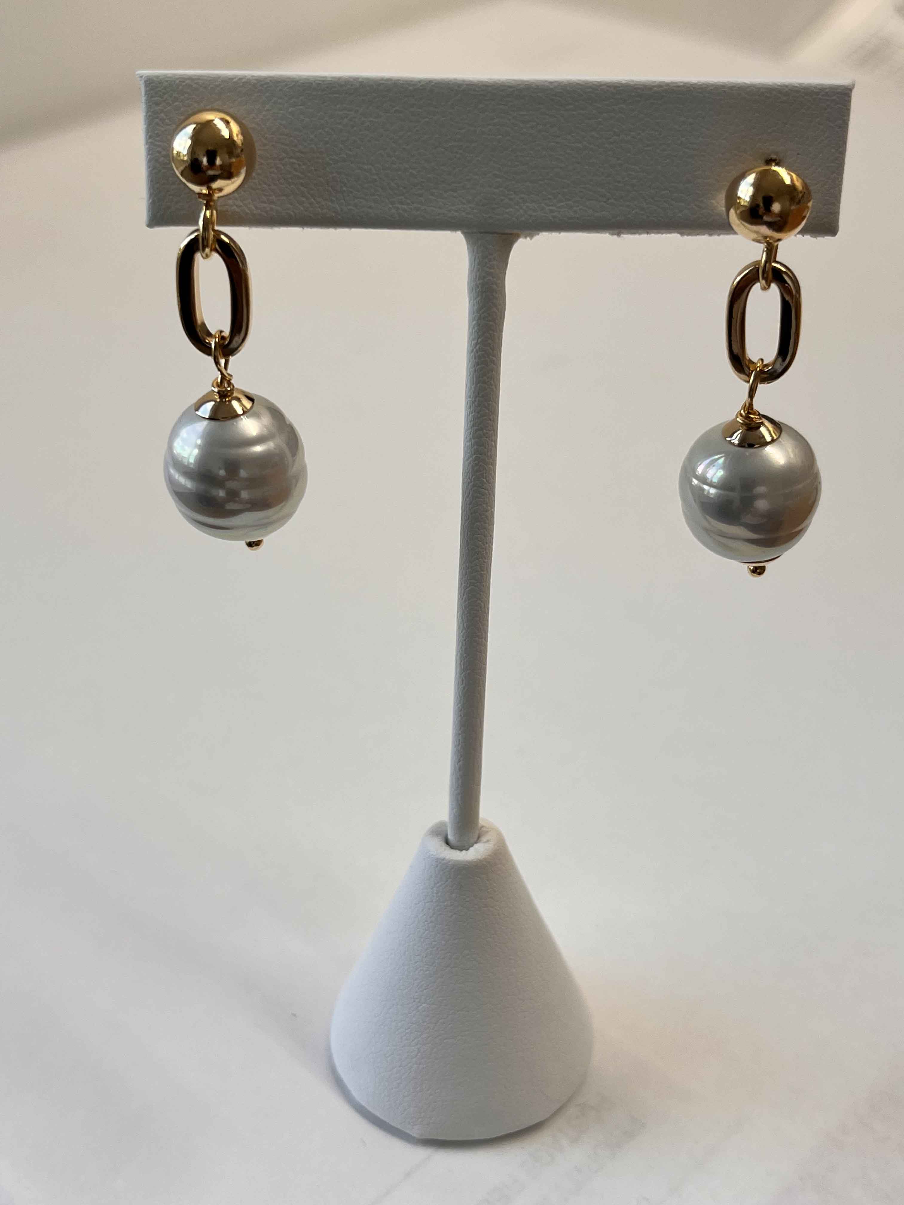 Earrings mallorca pearls gold plated white pearls - Item # 18787