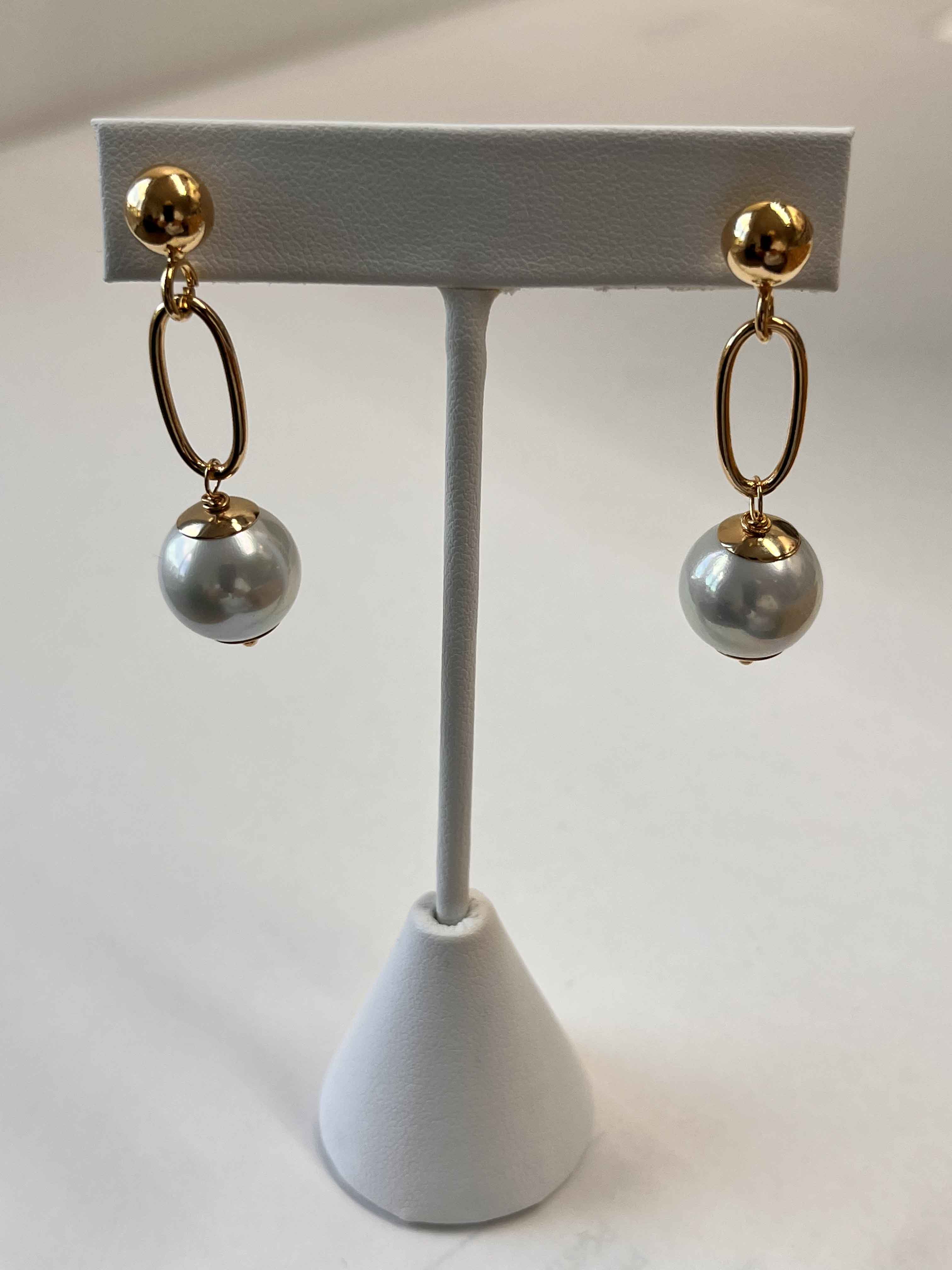 Earrings mallorca pearls gold plated white pearls - Item # 18795