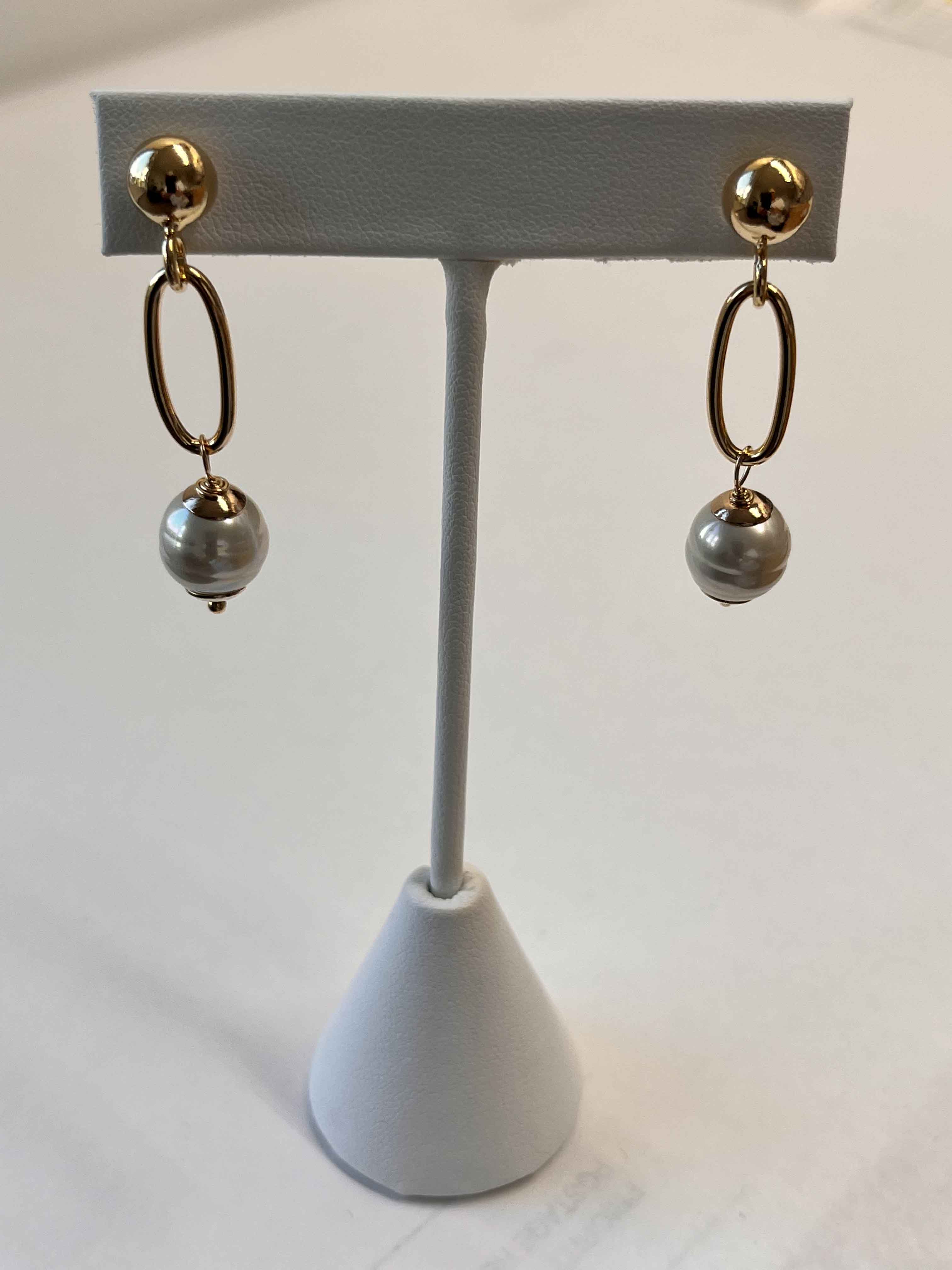 Earrings mallorca pearls gold plated white pearls - Item # 18800