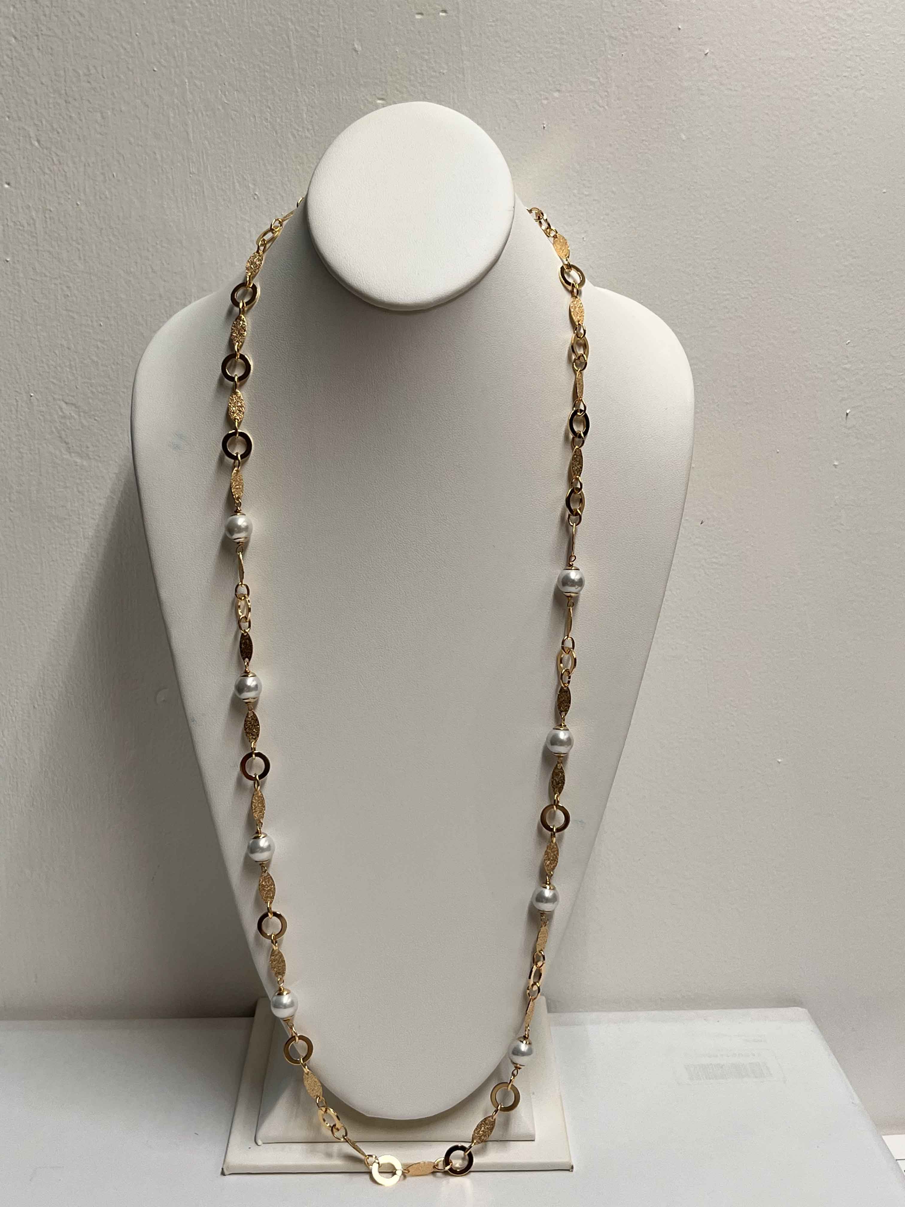 Necklace mallorca pearls gold plated white pearls - Item # 18808