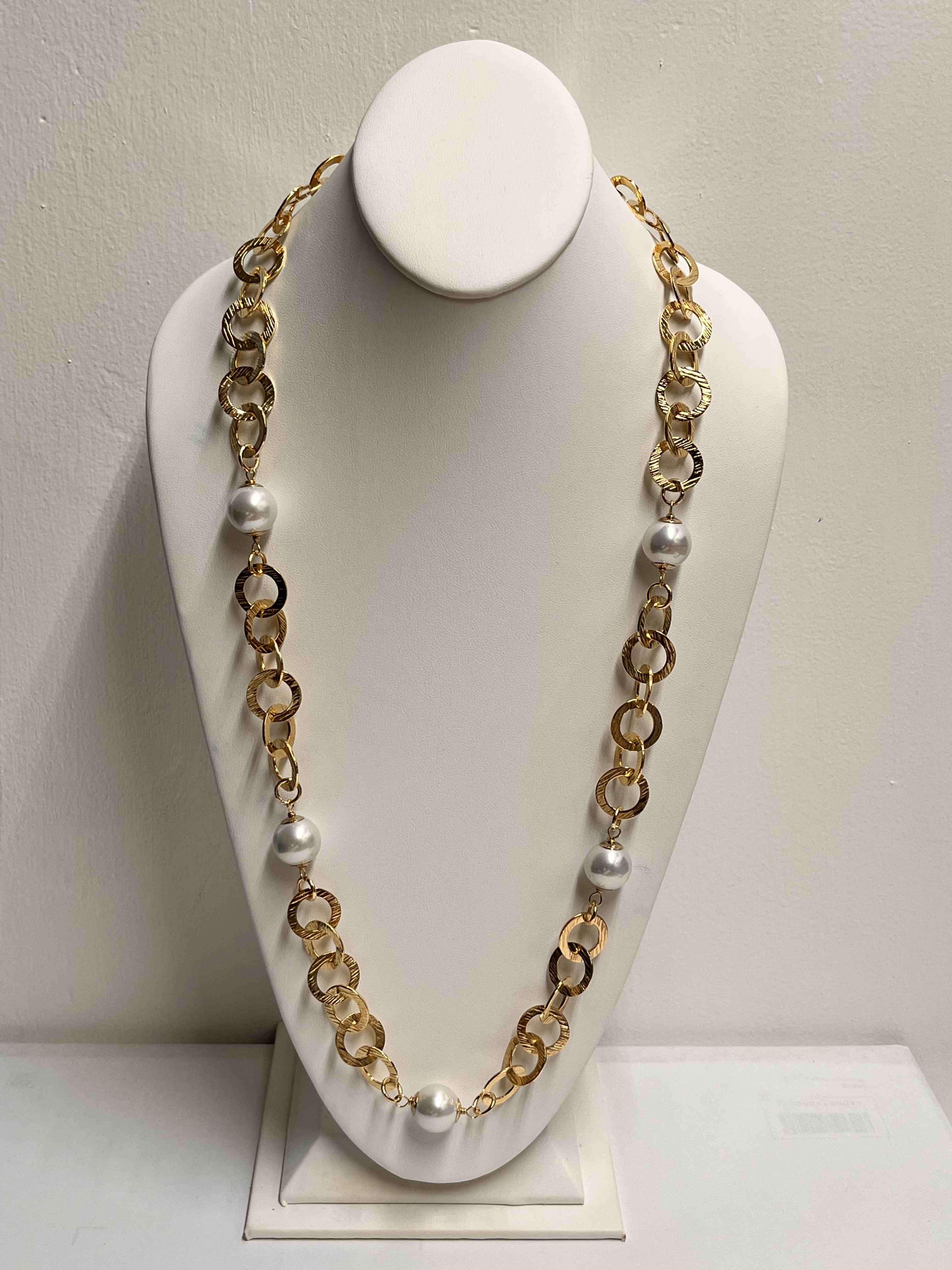 Necklace mallorca pearls gold plated white pearls - Item # 18810