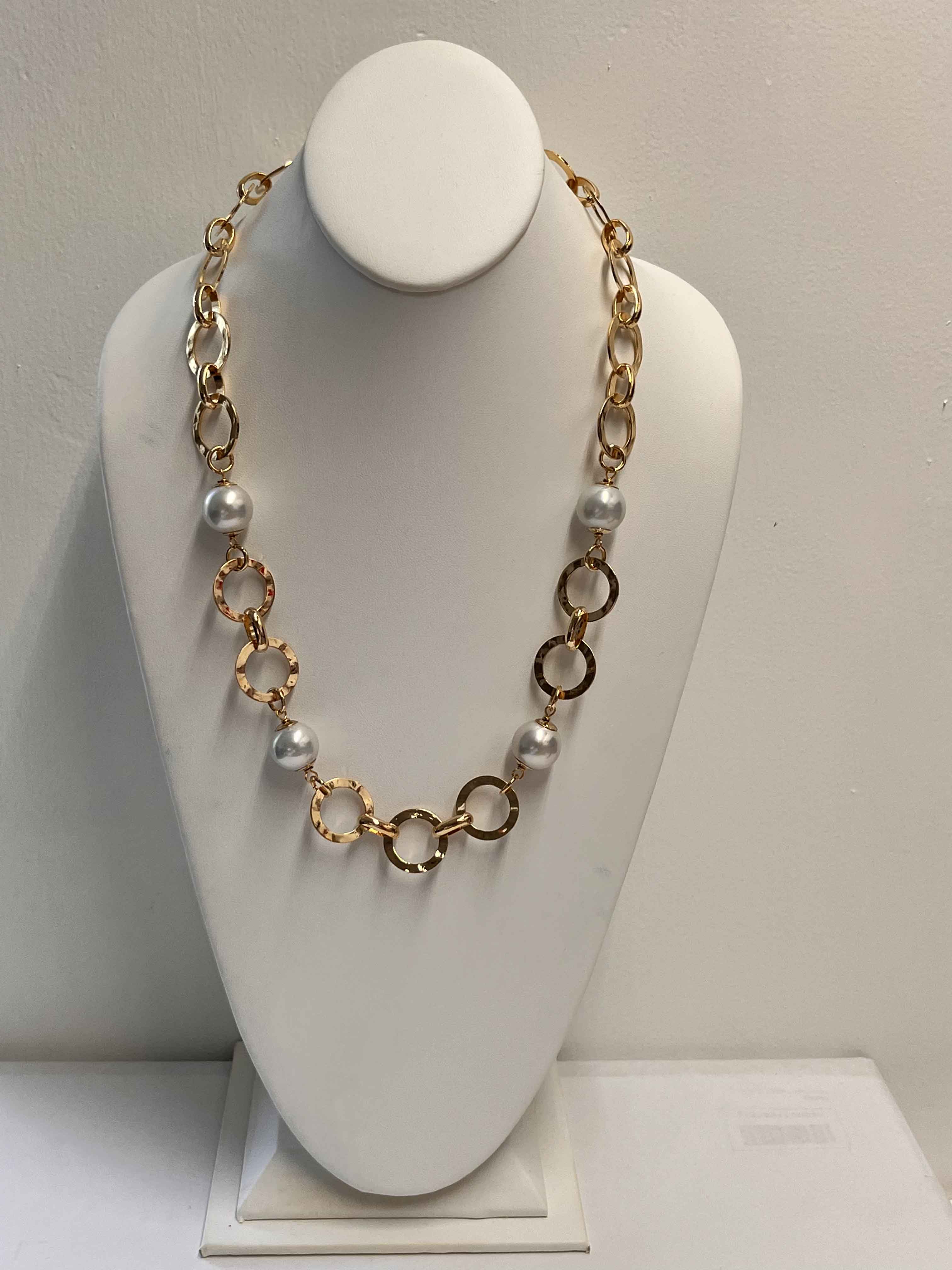 Necklace mallorca pearls gold plated white pearls - Item # 18819