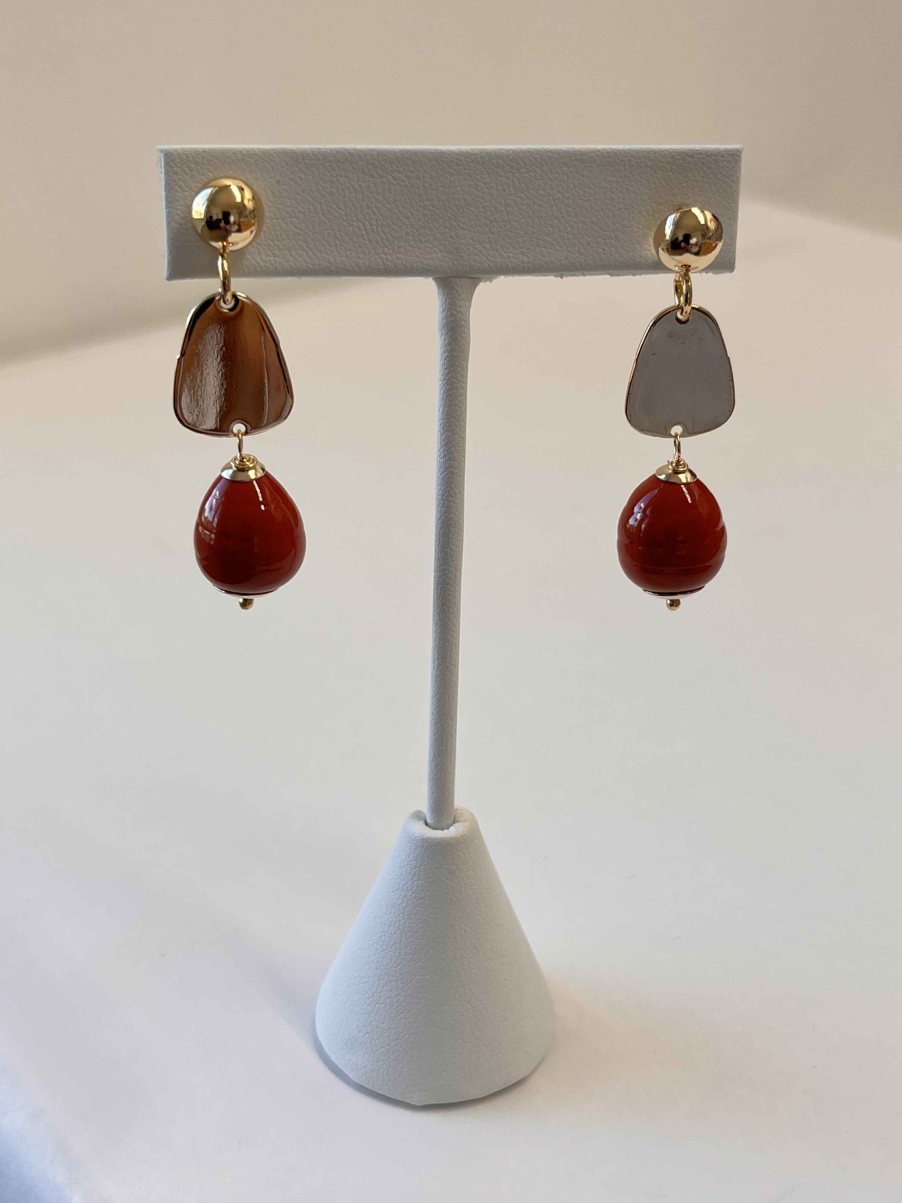 Earrings mallorca pearls gold plated coral red pearls - Item # 18833