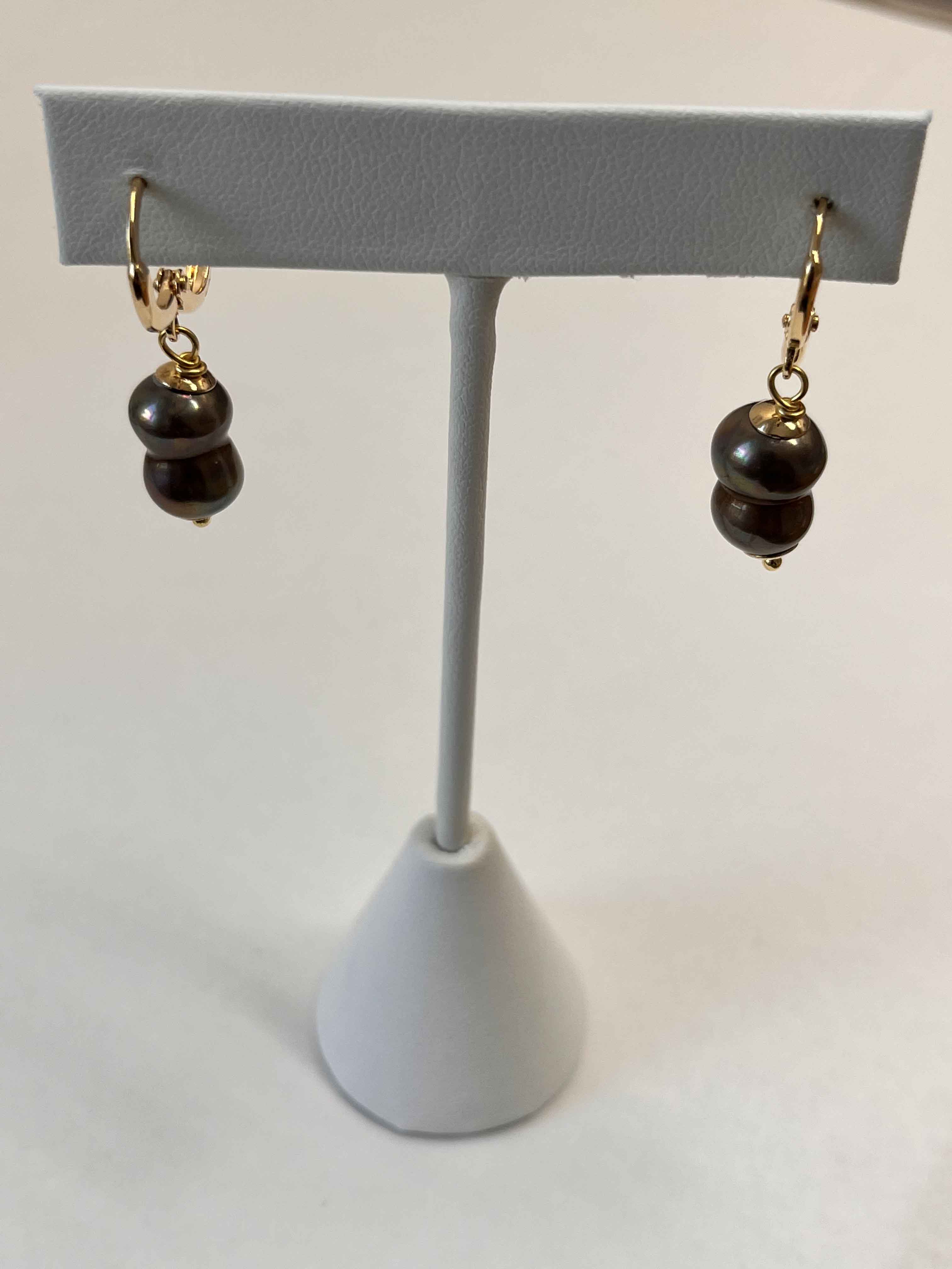 Earrings mallorca pearls gold plated champagne and dark brown color pearls - Item # 18876