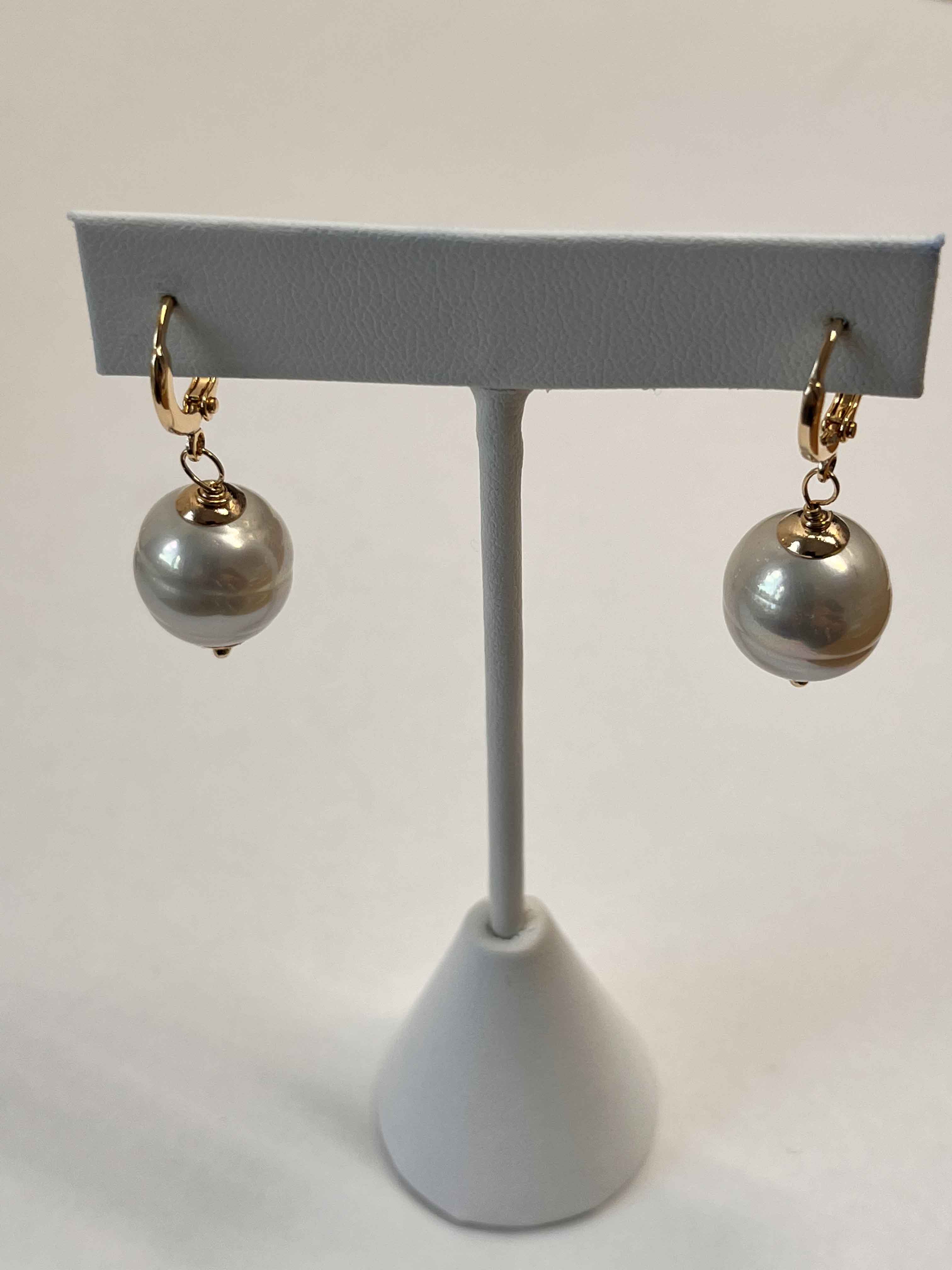 Earrings mallorca pearls gold plated white pearls - Item # 18882