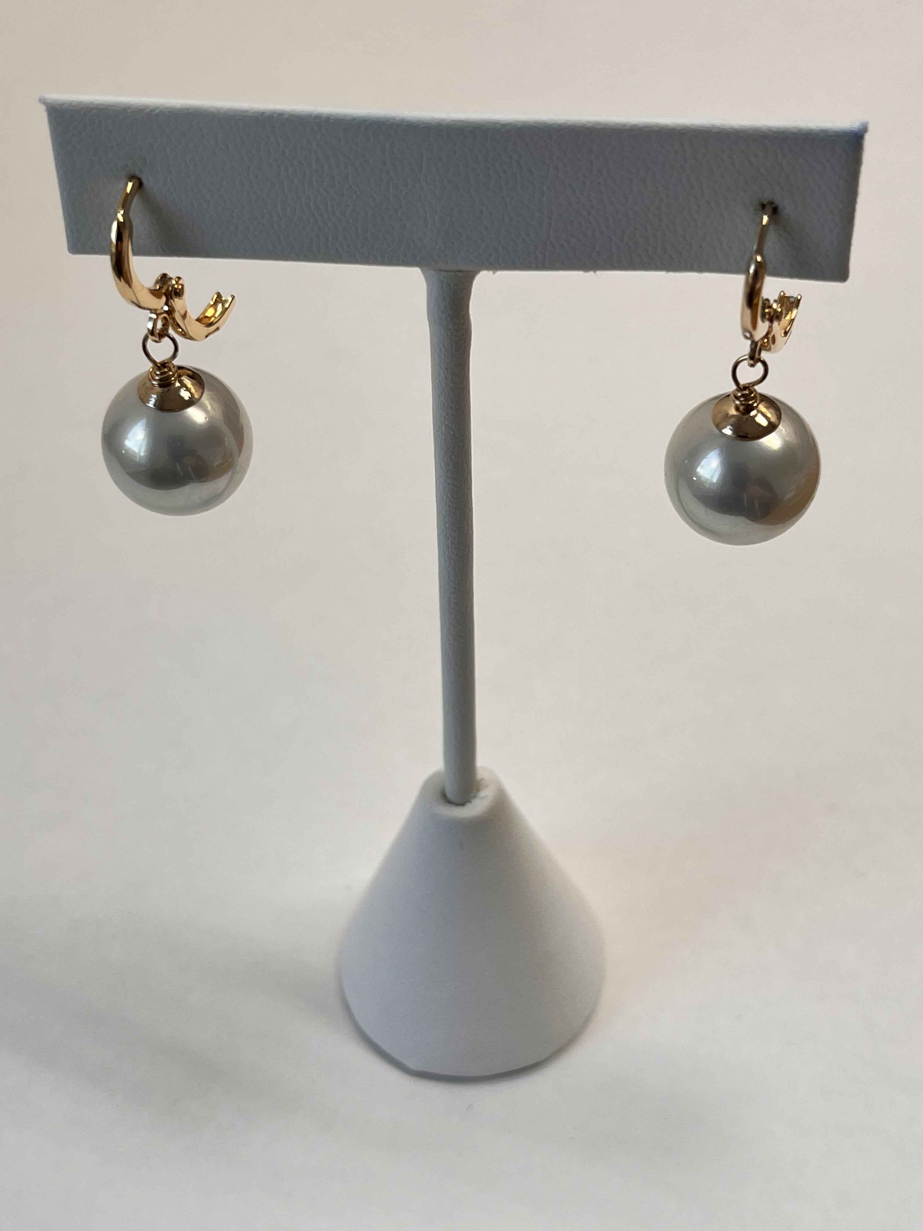 Earrings mallorca pearls gold plated white pearls - Item # 18883