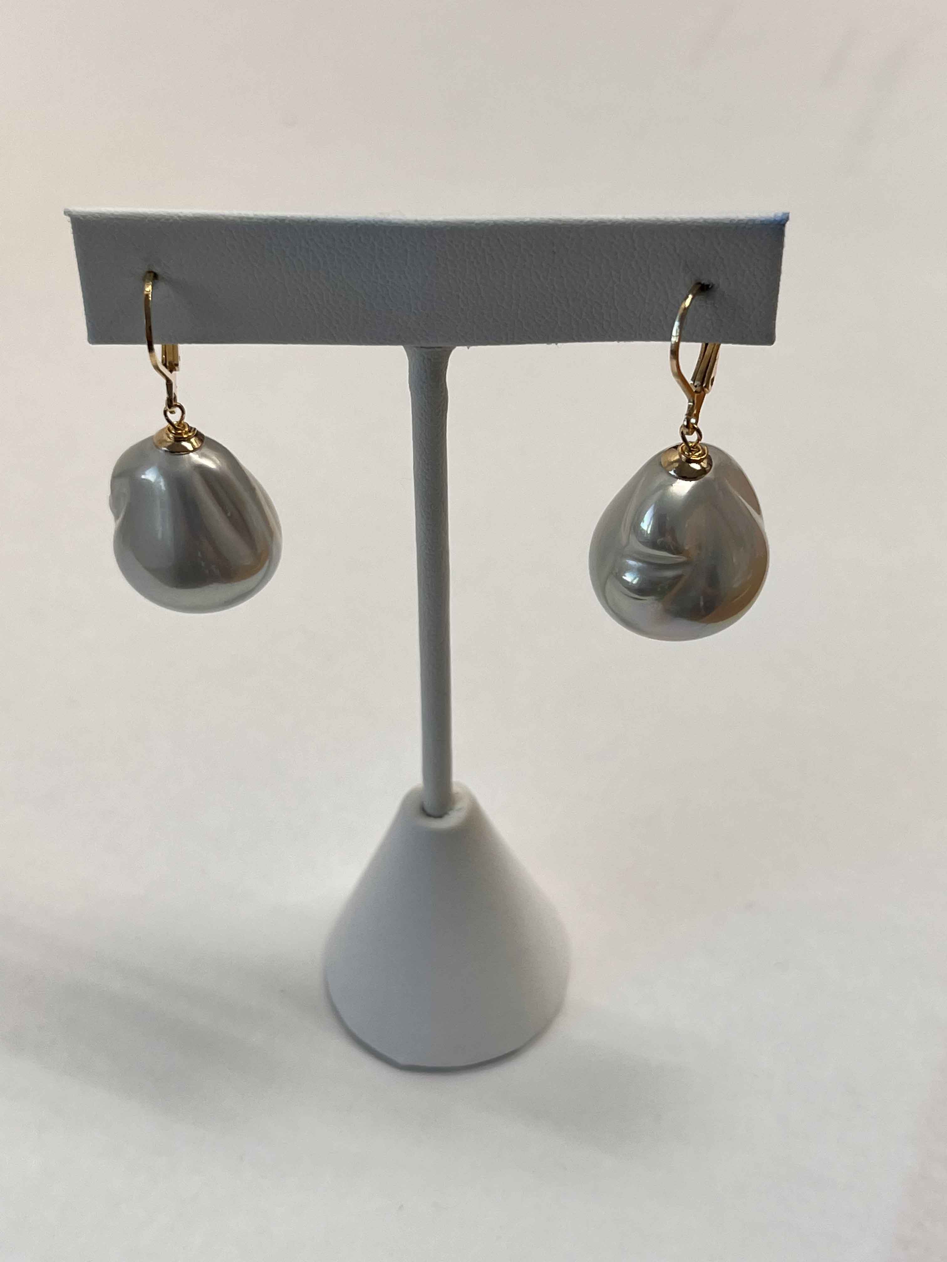 Earrings mallorca pearls gold plated white color pearls - Item # 18903